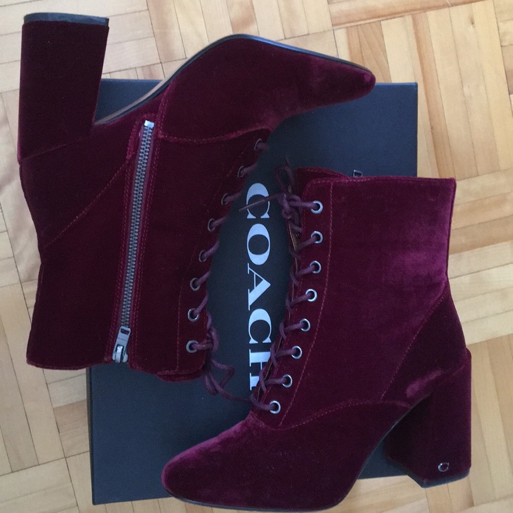 Authentic Edie Velvet Coach Boots🍷